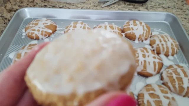 Cover Oatmeal cookies with icing.