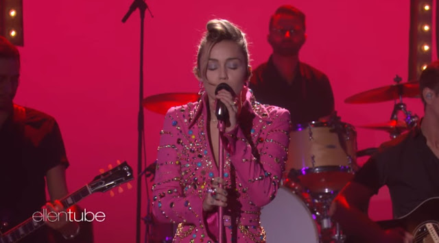  Miley Cyrus Performs ‘Younger Now’ on Ellen Show