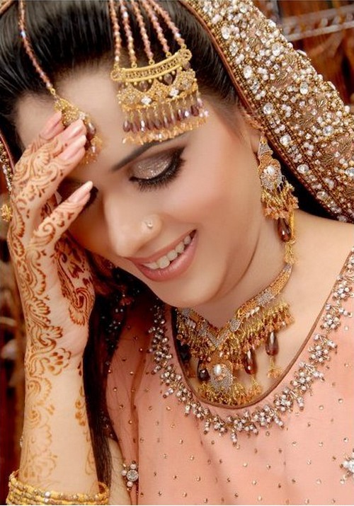 De' pakistan wedding dresses 2011