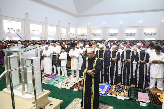 Khidmatnya Pelaksanaan Shalat Idul Adha 1445 H Kota Batam