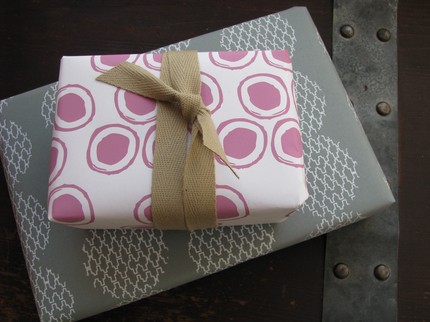 daily paper fix: hand screenprinted giftwrap