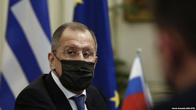 Lavrov annulla la visita nei Balcani dopo aver contattato una persona infetta da COVID-19