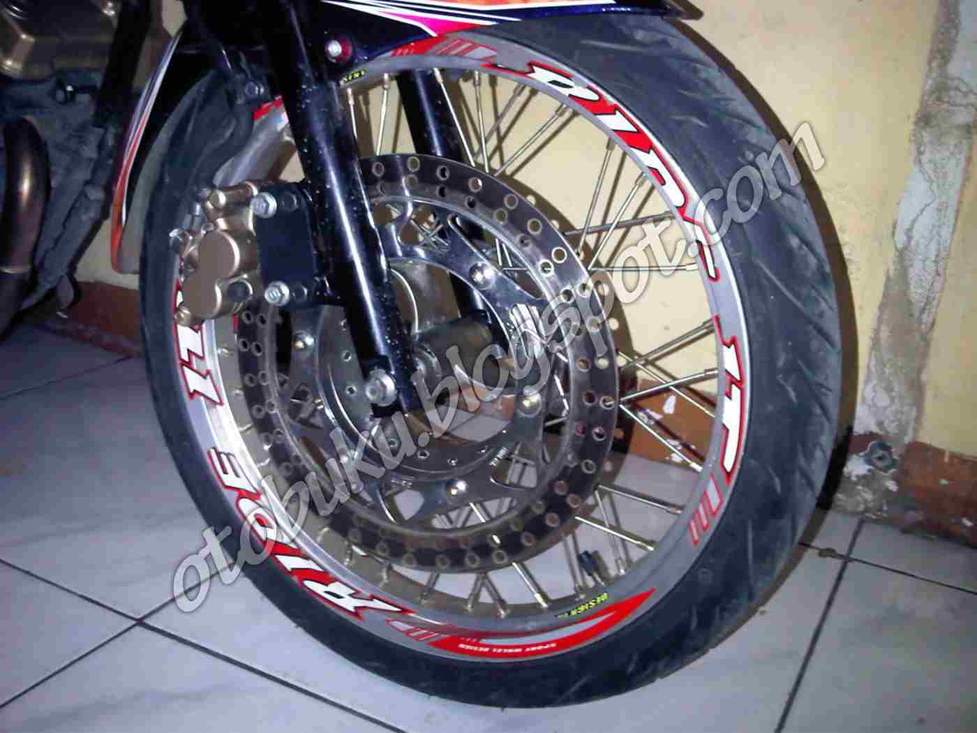 Velg Motor Ring 17 Tapak Lebar Terbaru Sobat Modifikasi