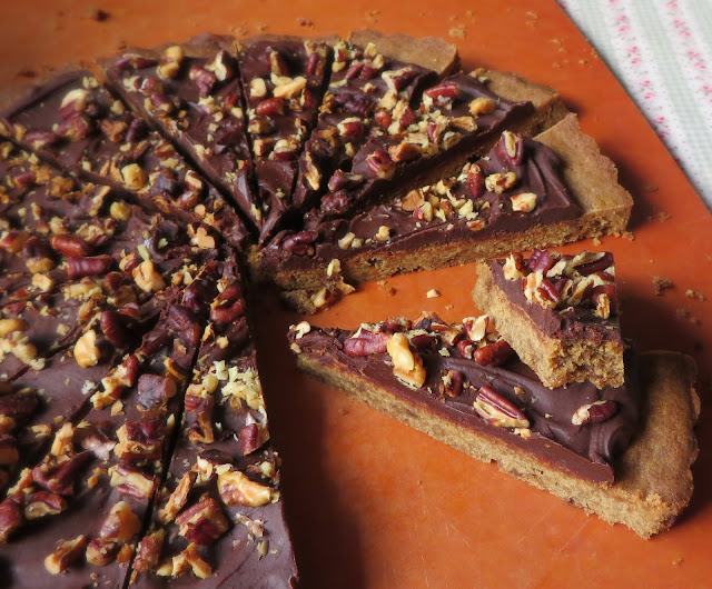 Crisp Toffee Pecan Shortbreads