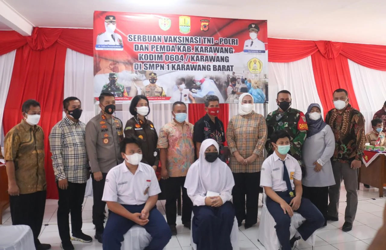 Vaksinasi Siliwangi Untuk 85.179 Pelajar SMP di Karawang