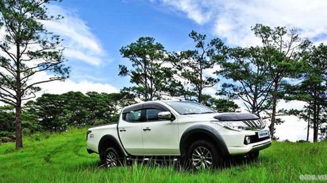 Xe bán tải Triton - xe cho người mê offroad