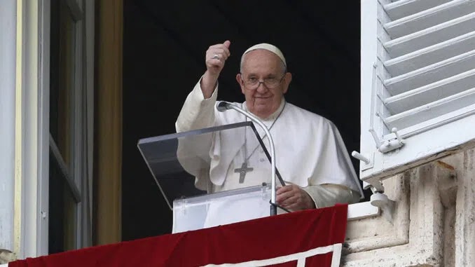 Pope Tells Christians To Spend Less On Christmas & Send Savings To Ukraine