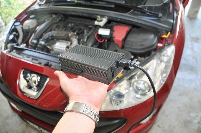My Peugeot 308 GT: Battery Desulfator and Battery Charger