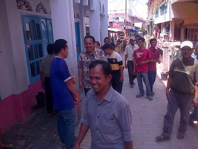 Fesbuker Menyapa Warga dengan Blusukan dari Pasar Hingga ke Rumah-Rumah Warga