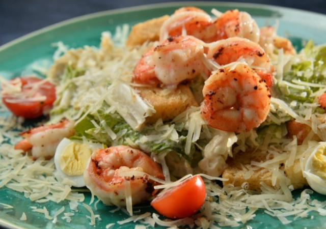 Caesar salad with shrimp