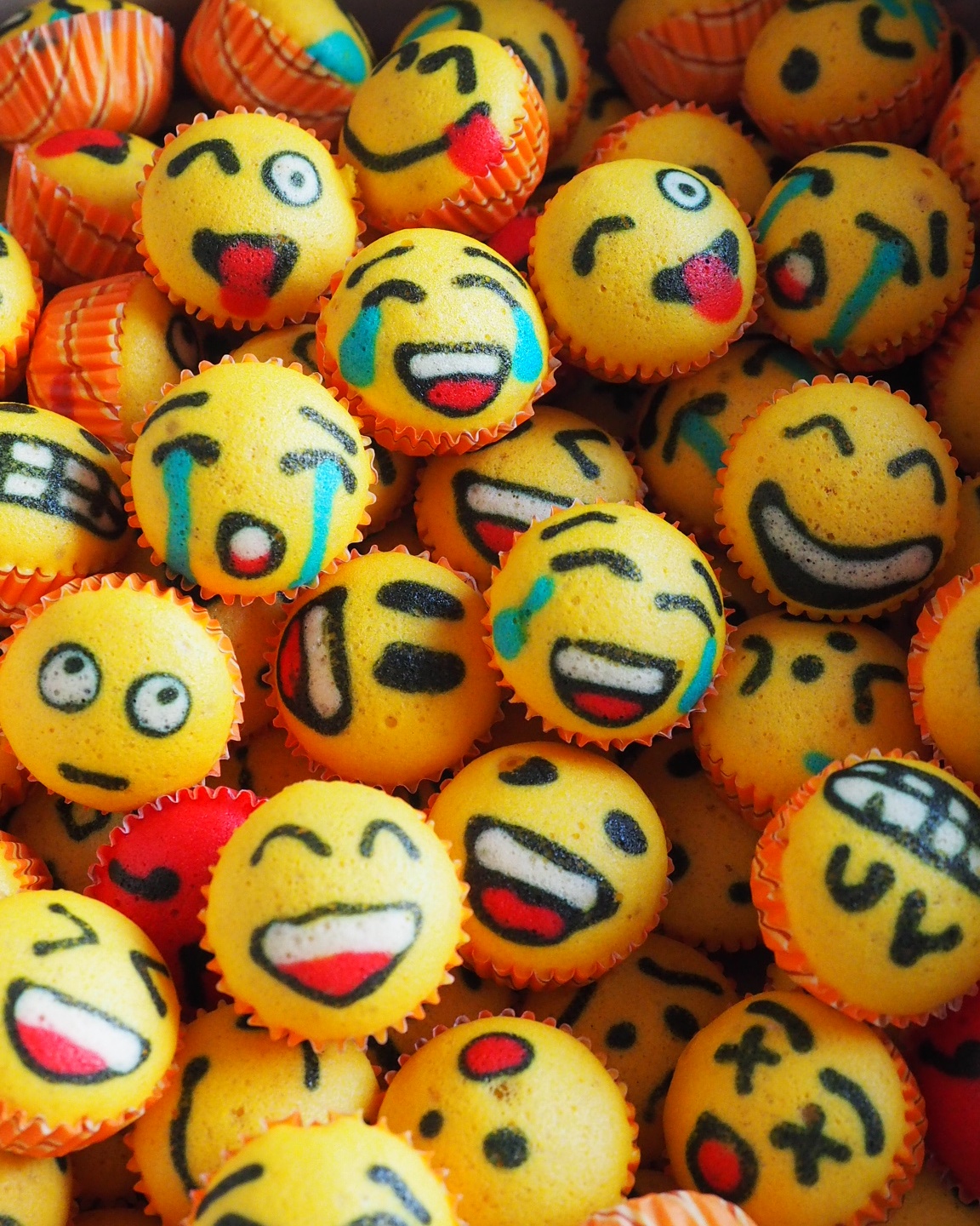 Izah Muffin Lover: Apam emoticon