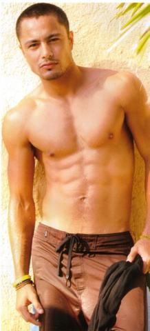 Derek Ramsay shirtless