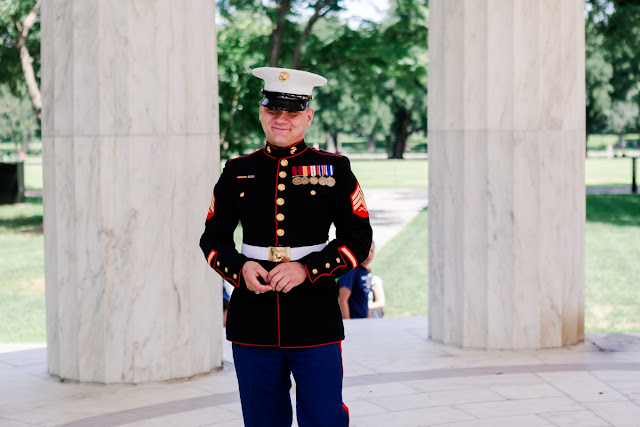 washington, DC Elopement at the DC War Memorial photographed by Heather Ryan Photography