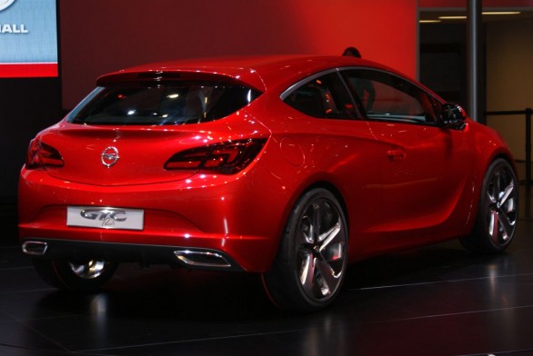 The Opel Astra GTC Paris Concept 2011