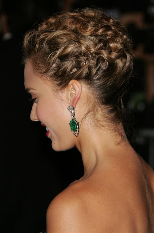 Upstyles For Formals. jessica alba hair up styles.