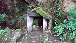 人文研究見聞録：染羽天石勝神社 ［島根県］