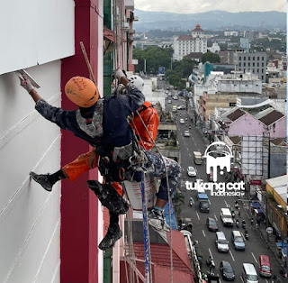 jasa tukang cat gedung tinggi pakai tali, kontraktir cat gedung