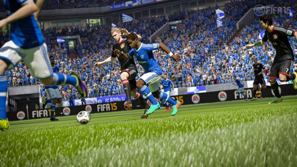 Review Pro Evolution Soccer 2015 vs Fifa 15 