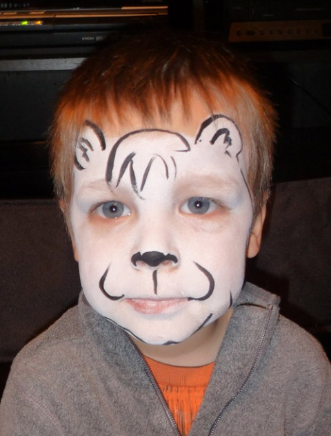 Bear Face Paint Easy