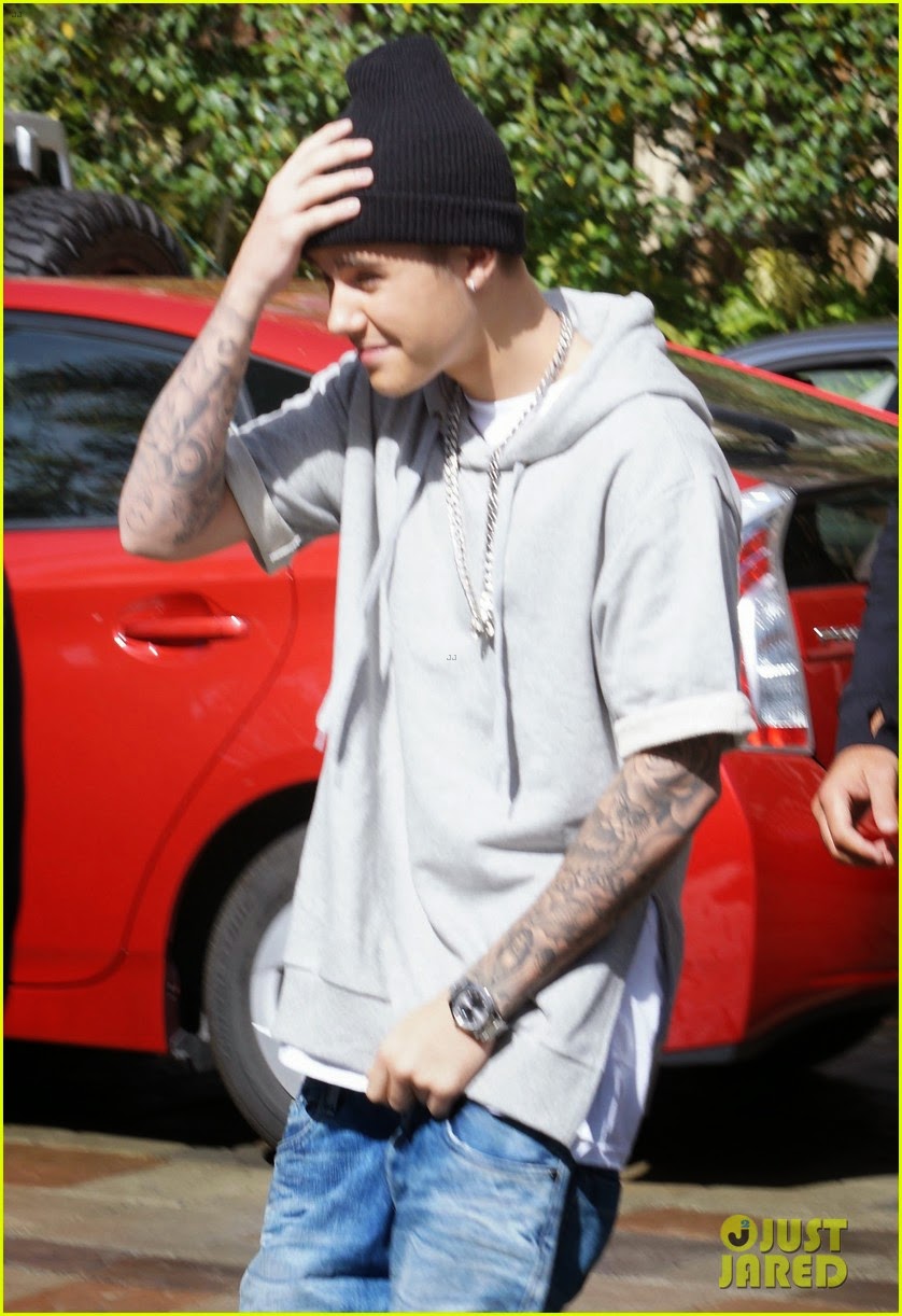 Celeb Diary: Justin Bieber gets pulled along by his van as 
