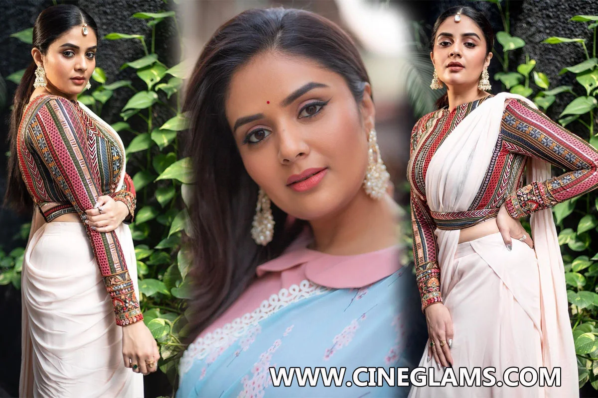 Telugu Tv Anchor Sreemukhi latest Saree Photoshoot