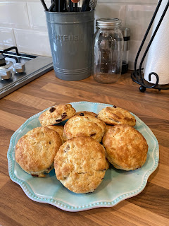 Dry scones