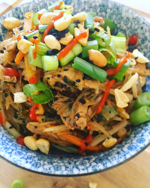 Stir fry de noodles de arroz