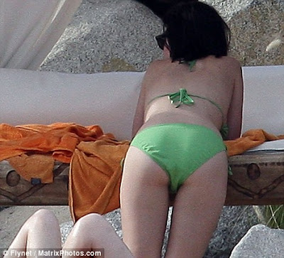 katy perry hot photos. Katy Perry Hot Bikini Body In