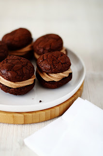 Brownie cookies met gezouten karamel