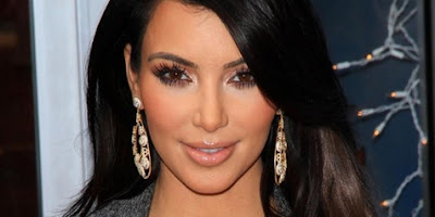 Bibir Seksi Kim Kardashian