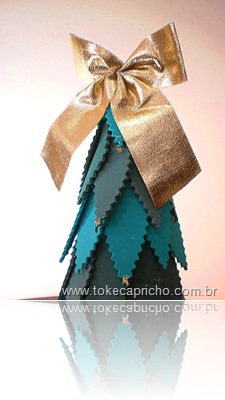 Árvore decorada com E.V.A