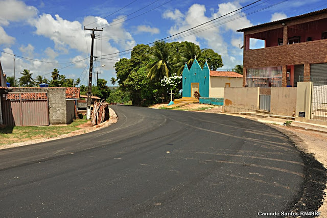 Resultado de imagem para OBRAS DE RECAPEAMENTO ASFÃLTICO DA ESTRADA QUE LIGA BR 101 A PRAIA DE GENIPABU AVANÃ‡AM EM RITMO ACELERADO