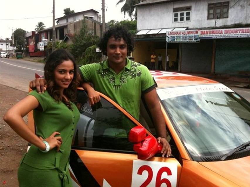 Udari WarnakulasooriyaSexy Girls Pictures