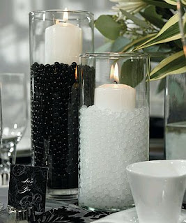 Centerpieces and Flower Arrangements in Black and White