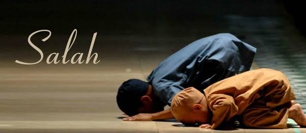 Having Honour In Salaah - Short Reminder - Mufti Menk