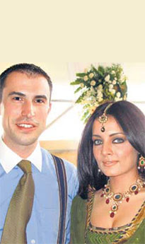 Celina Jaitley Weds Peter Haag secretly 