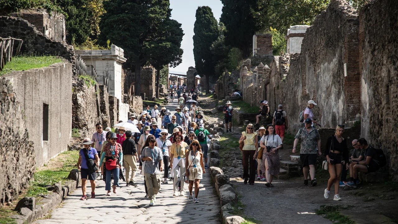 Ο αρχαιολογικός χώρος της Πομπηίας «επεκτείνεται», με συνδυασμένα εισιτήρια για τις γύρω τοποθεσίες και δωρεάν λεωφορεία για να φτάσουν οι επισκέπτες εκεί.