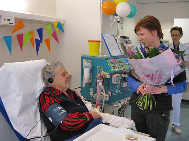 She gets flowers for their 60th wedding anniversary