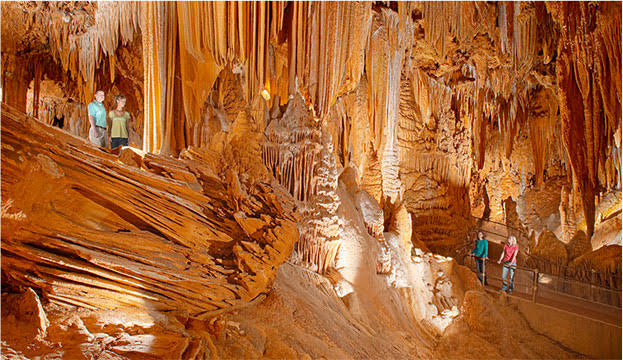 Exploring the Wonders of the Luray Caverns
