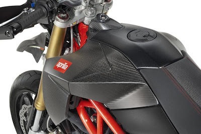 2010-Aprilia Dorsoduro Factory