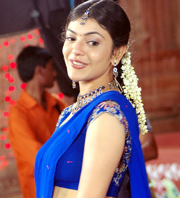 actress kajal agaral blue saree images