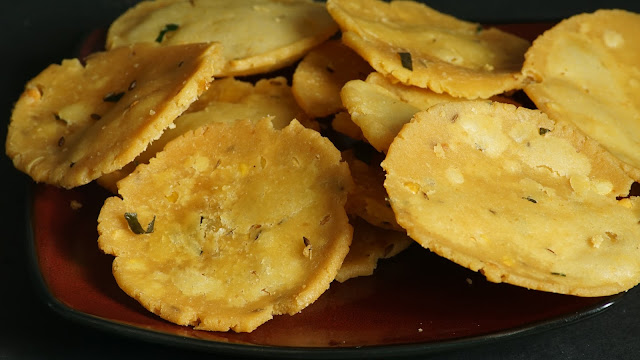 Thattai-Murukku-Recipe