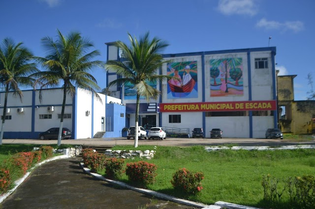 Para prefeito de Escada, destes pré-candidatos em quem você votaria?