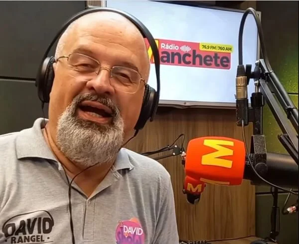 Rádio Manchete anuncia a volta do comunicador David Rangel