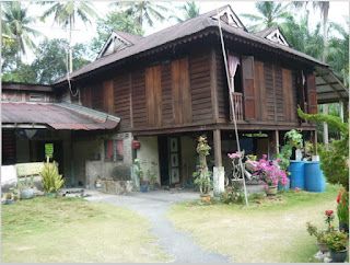Cihideung Village Wooden House