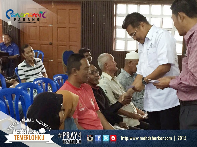 Mohd Sharkar's The Official Blog: Majlis Penyampaian BR1M 