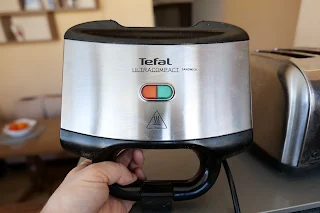 Tefal Ultracompact SM1552 sandwich maker review