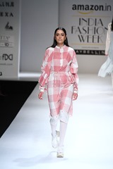 AIFWSS17-Urvashikaur-Mystylespots-10