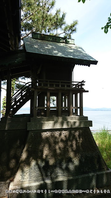 亀島神社　本殿右