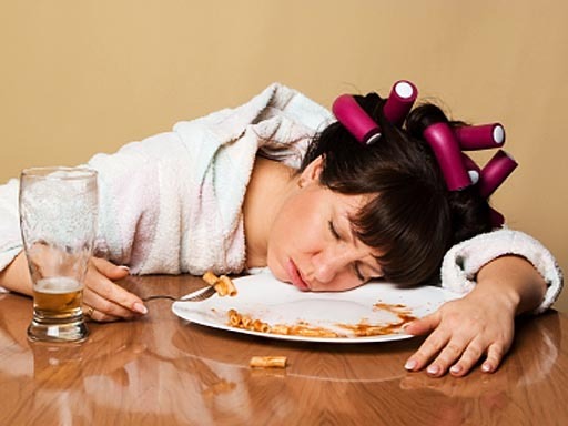 Feel Healthier #BODYMIND: SHOULD YOU SLEEP AFTER EATING?
